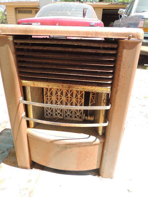 lot 405 image: HEATER