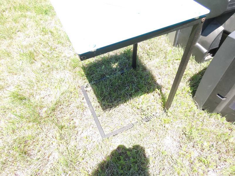 lot 505 image: FURNITURE