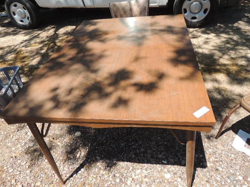 lot 500 image: FURNITURE