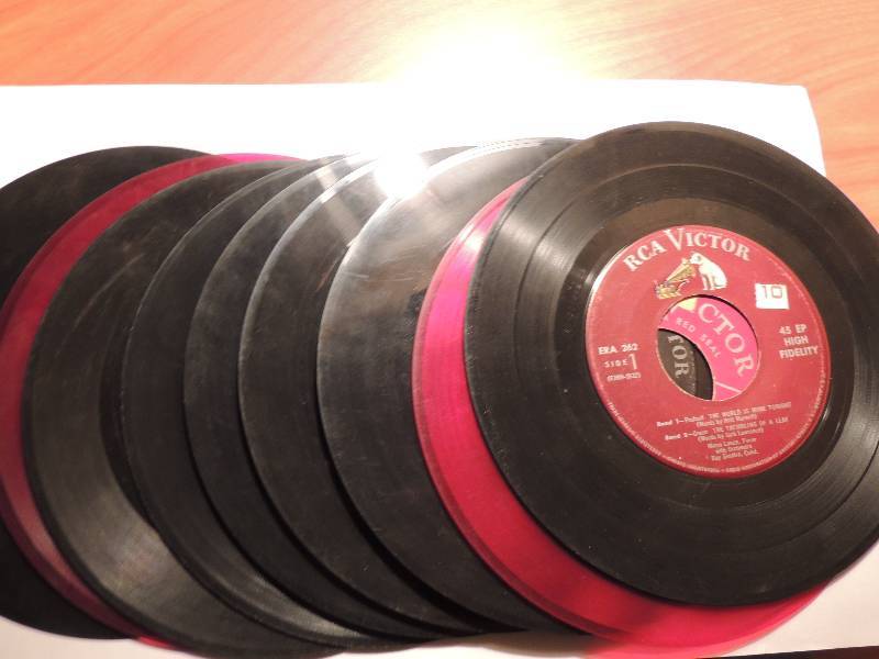 lot 304 image: RECORDS