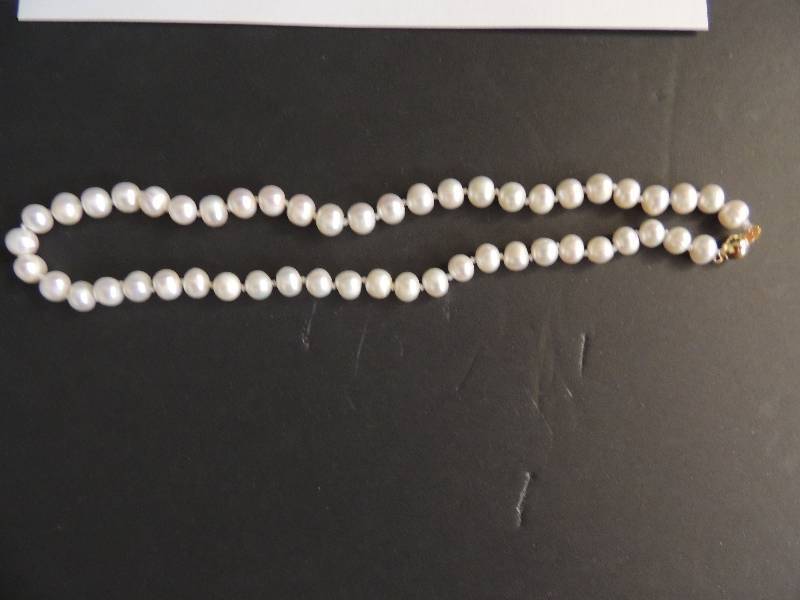 lot 317 image: JEWELRY