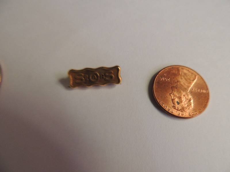 lot 318 image: JEWELRY