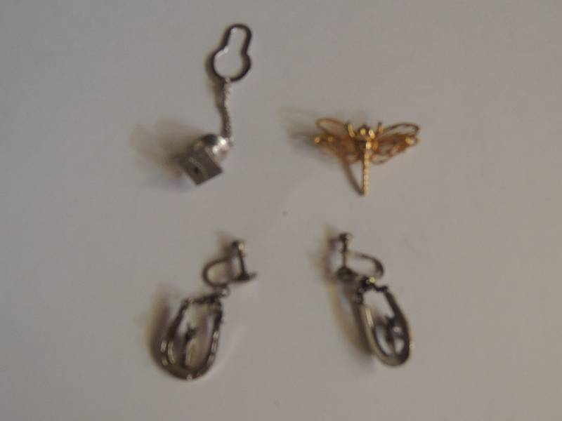 lot 319 image: JEWELRY