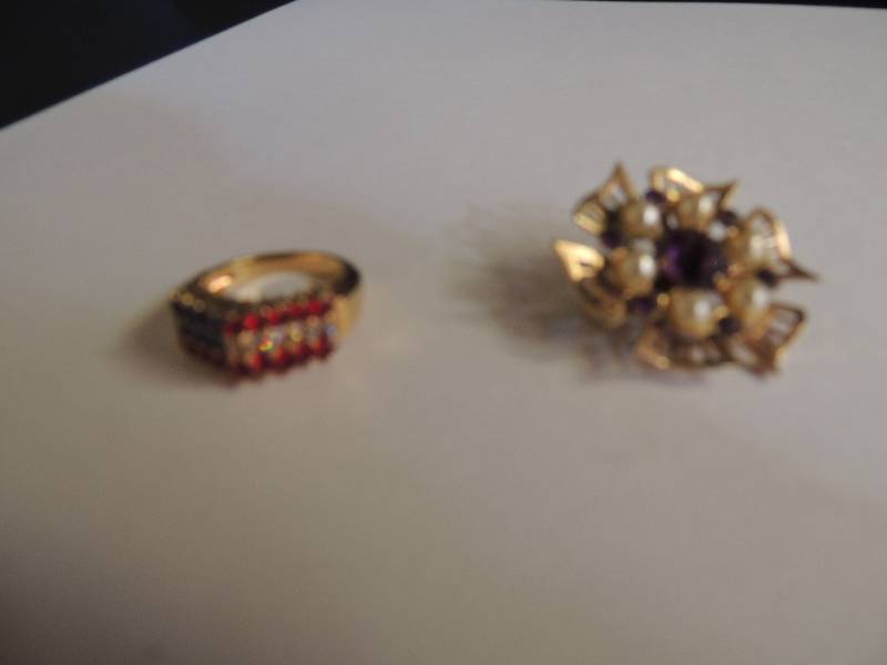 lot 323 image: JEWELRY