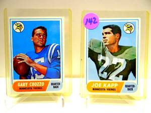 lot 142 image: VINTAGE ROOKIE CARDS - 1968 Topps Football #185 Gary Cuozzo & 1968 TOPPS #159 JOE KAPP Vikings (2X$)