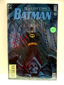 lot 186 image: DC COMICS Detective Comics Featuring Batman # 682 $