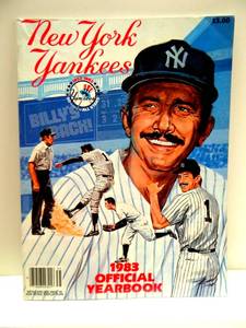 lot 220 image: 1983 NEW YORK YANKEES OFFICIAL YEARBOOK PULL OUT POSTER & POSTCARDS - BILLY MARTIN COVER $$