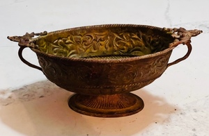 lot 26 image: AntiqueVintage Metal Planter