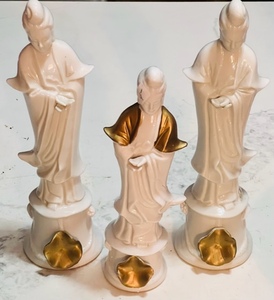 lot 29 image: Three Vintage Chinese White Porcelain Blanc de Chine Kwan Yin Guan Yin , Goddess of Mercy, Figures