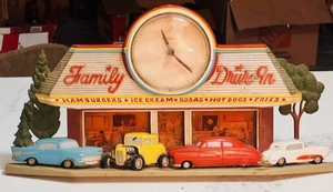 lot 34 image: Vintage Family Drive-In Clock
