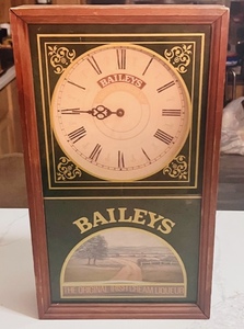 lot 38 image: Vintage Baileys Irish Crme Advertising Clock