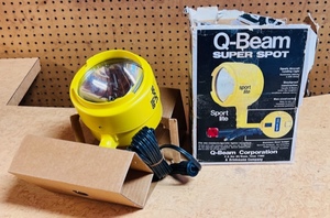 lot 57 image: Vintage 1970s Yellow Brinkman Q-Beam Sportlite Super Spot WAuto Lighter Plug
