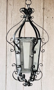 lot 68 image: Outside Hanging Lantern