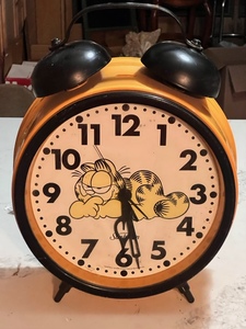 lot 71 image: Huge Sunbeam Garfield Alarm Clock