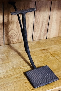 lot 69 image: Early 1900s Car Cab Step-Up