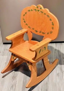 lot 78 image: Vintage Childs Rocking Chair WFloral Design