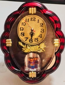 lot 94 image: Vintage Sesame Street Ernie Clock