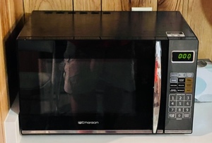 lot 97 image: Emerson Microwave Model MWG9115SB