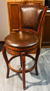 lot 99 image: Vintage Wood &amp Leather Rotating Bar Stool