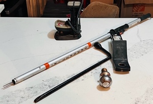 lot 105 image: Schwinn Foot Air Pump, Trashstick, &amp Tire and Trailer Towing Parts