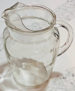 lot 135 image: Vintage Indiana Glass Optic Swirl Pitcher W Ice Guard Lip