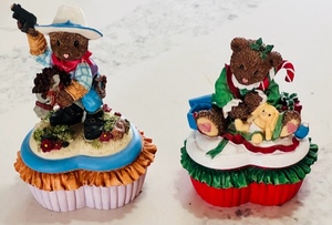 lot 162 image: Heritage House Inc. Playful Teddy Bears Howdy Pardner &amp Christmas Joy TrinketMusic Boxes