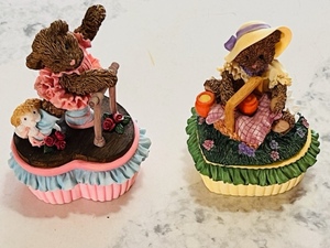 lot 163 image: Heritage House Inc. Playful Teddy Bears Twinkle Toes &amp Springtime Picnic TrinketMusic Boxes