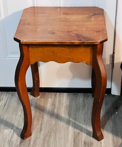 lot 181 image: Small Multi-Purpose Wooden Table