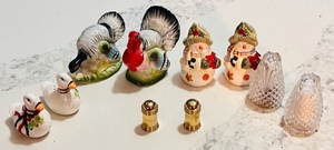 lot 207 image: Lot of 10 Vintage Salt &amp Pepper Shakers