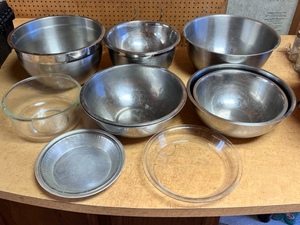lot 204 image: Lot of 11 Mixing Bowls &amp Pie Plates - Including Pyrex 210 Flat Rim 10 Pie Plate &amp Tramontina 1810 Stainless Steel 13 Qt. Mixing Bowl