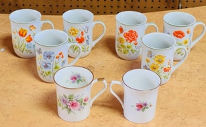 lot 239 image: Vintage Set of 6 Floral Royal Heritage Bone China Coffee Cups WGold Gilding &amp 2 Royal Minister Fine Bone China Coffee Cups Made in England