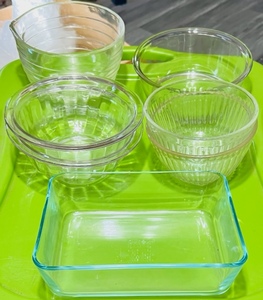 lot 253 image: Lot of Six Pyrex Mixing &amp Serving Bowls WOne Baking Dish (See Pictures For Numbers)