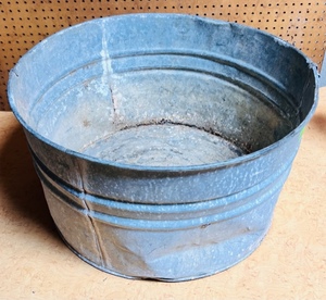 lot 273 image: Vintage Wash Tub