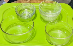 lot 287 image: Four Pyrex Bowls &amp Two Small Unbranded Bowls (Please See Pictures For Numbers)