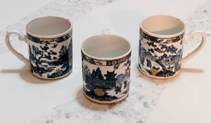 lot 312 image: Three BOMBAY Company Asian Garden Blue & White Floral MUGS