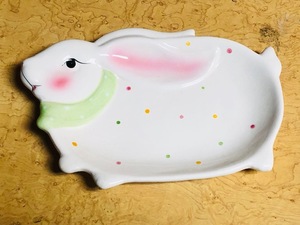lot 333 image: Studio 33 Bunny Rabbit 11 Decorative Serving Tray