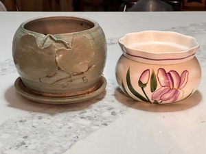 lot 363 image: Leaves And Lizard Embossed Art Pottery & Pink and Green Floral Self-Watering Glazed Ceramic Planter Pot