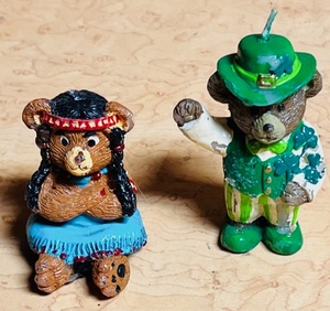 lot 405 image: 1998 Claires St Patricks Day Brown Bear & Sitting Indian Bear Squaw Unlit Candles