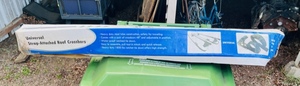 lot 413 image: Universal Strap-Attached Roof Crossbars