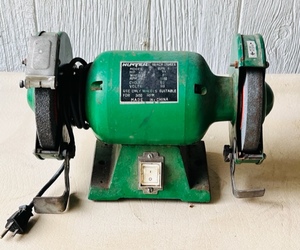 lot 17 image: Vintage Hunter 6 Bench Grinder