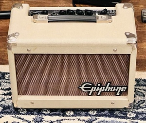 lot 18 image: Epiphone Studio Acoustic 15C Guitar Amplifier