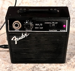 lot 52 image: Fender MA-10 Mini Amplifier&nbsp