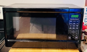 lot 81 image: Black Hamilton Beach Microwave&nbsp