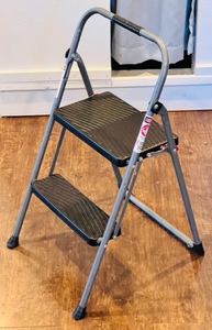 lot 110 image: Two Step Kitchen Step-Ladder
