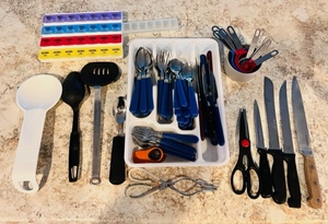lot 129 image: Huge Lot of Kitchen Utensils &amp Flatware