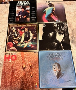 lot 143 image: Six Pop Culture Albums - Including Eagles and Hall &amp Oates