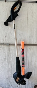 lot 148 image: Black &amp Decker ST4500 Electric Trimmer W Additional Commercial Grade Trimmer Line