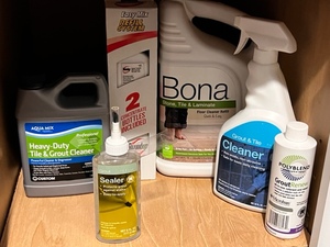lot 213 image: All Chemical Contents of Shelf