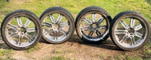 lot 31 image: Four (4) Hoyo 26535ZR22 Wheels &amp Tires - 4x Money