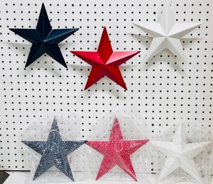 lot 161 image: Six (6) Country Side Products Metal Hanging Decorative Stars - 6X MONEY